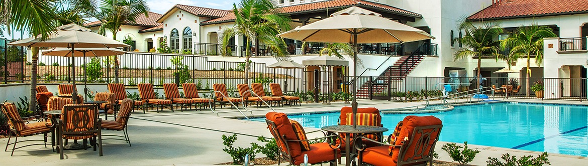 Swimming pool and patio of Covenant Living of Mount Miguel